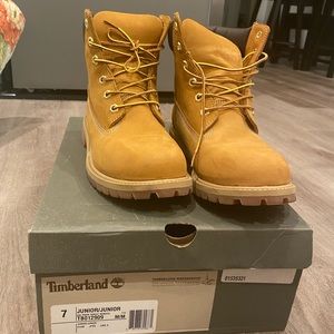 Timberland Boots - Like new!